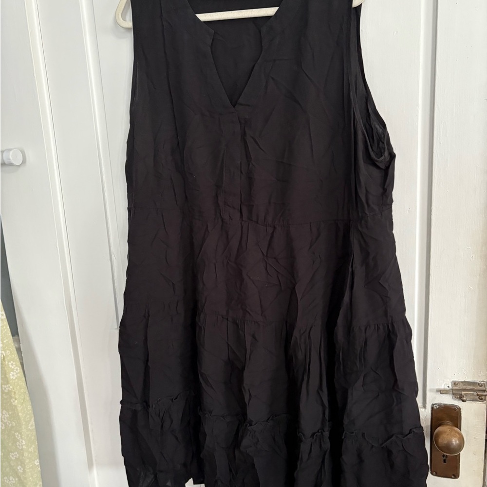 ⭐️$4 when bundled- BloomChic Black Tiered Dress